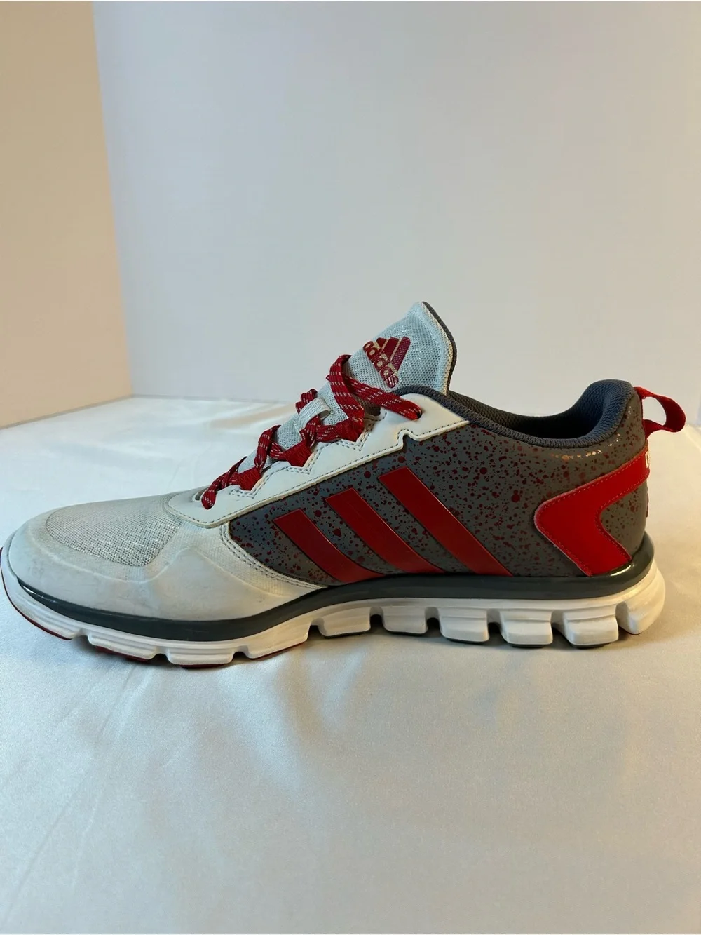 adidas MI Men’s Athletic Running Jogging Shoes Red White Gray Size 11.5